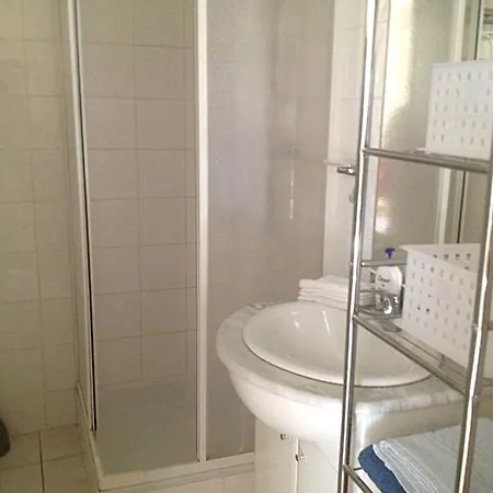 Apartment Studio Palais Flora