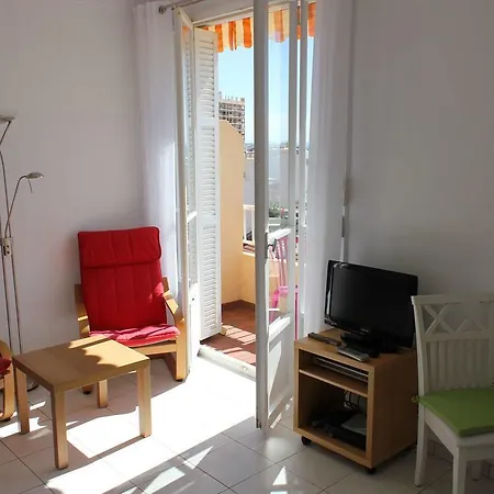 Apartment Studio Palais Flora *