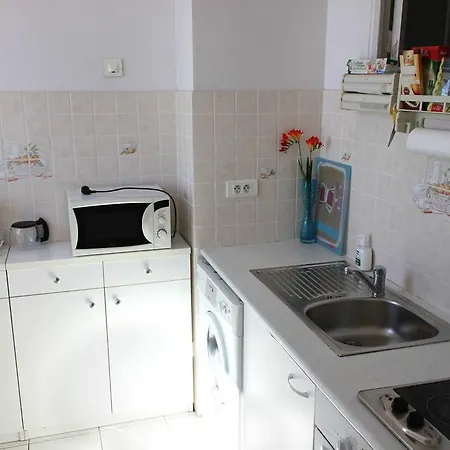 Studio Palais Flora Apartment